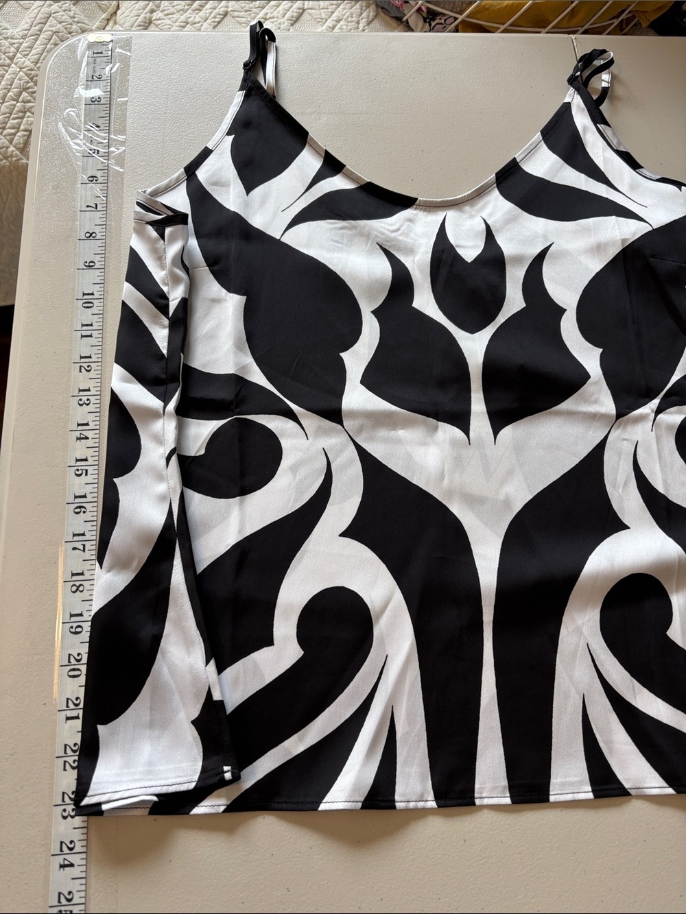 NWT Coastal Grandma Silky Camisole Black White Size XL Abstract Resort Artsy - Picture 6 of 7